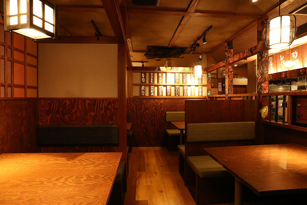 炭火焼鳥と秋田海鮮居酒屋　福ト屋　店内